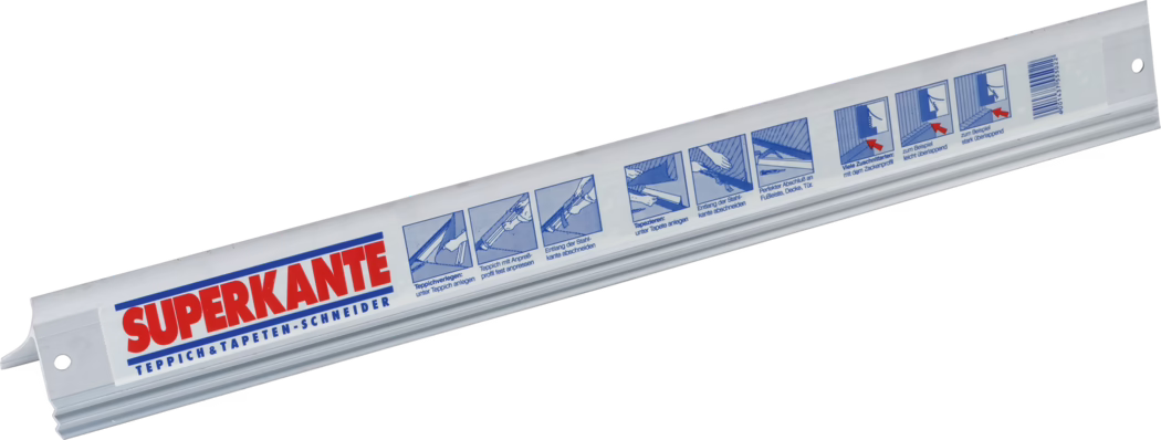 A carpet and wallpaper cutter tool called SUPERKANTE is displayed horizontally. It features a sleek, metal design with various pictograms demonstrating its use for laying carpets, trimming lengths, and ensuring perfect edges at walls, doors, or ceilings. The instructions are visually clear, guiding users on how to apply and cut materials correctly.